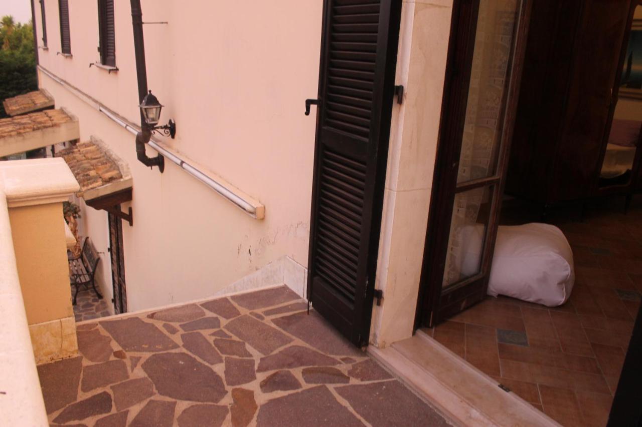 Sinilu B&B Silvi Paese Zewnętrze zdjęcie